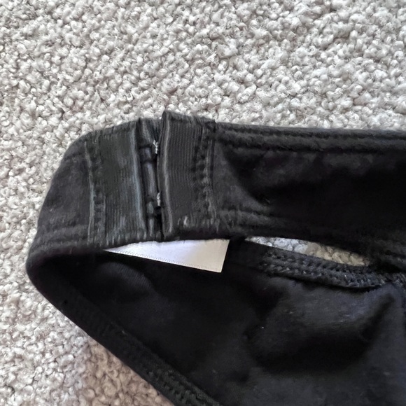 Out from under bralette bundle - Picture 3 of 6